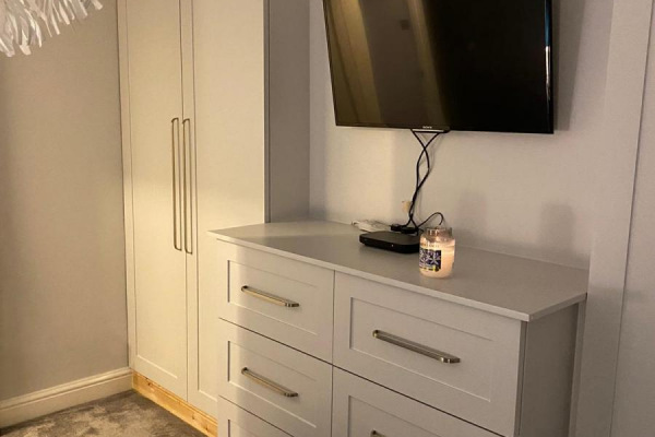 Bespoke-bedroom-wardrobe-1