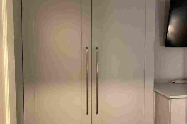 Bespoke-bedroom-wardrobe-4